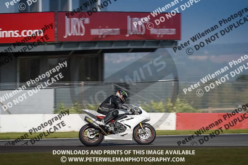 donington no limits trackday;donington park photographs;donington trackday photographs;no limits trackdays;peter wileman photography;trackday digital images;trackday photos